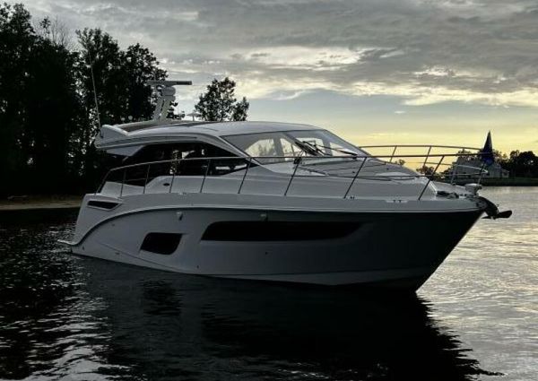 Sea Ray 460 Sundancer image