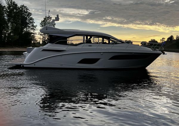 Sea Ray 460 Sundancer image