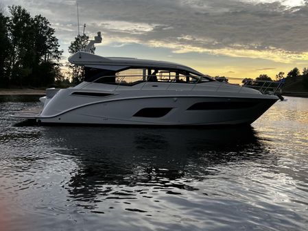 Sea Ray 460 Sundancer image