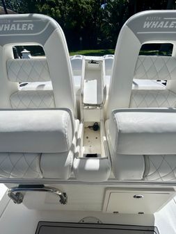 Boston Whaler 320 Outrage image