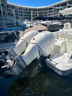 Boston Whaler 320 Outrage image