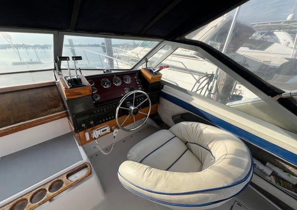 Bayliner 3250-CONQUEST image