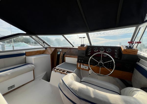 Bayliner 3250-CONQUEST image