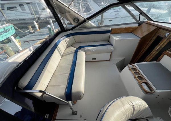 Bayliner 3250-CONQUEST image