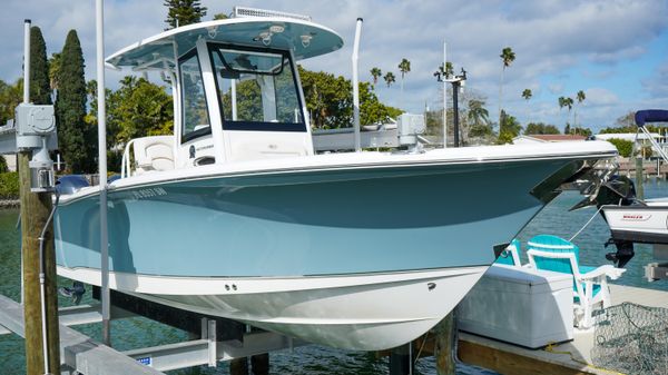 Sea Hunt Ultra 265 SE