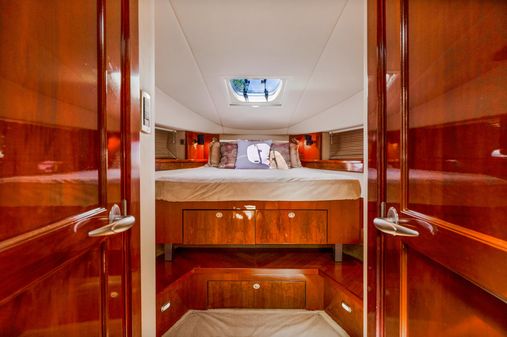 Sea Ray 480 Sundancer image