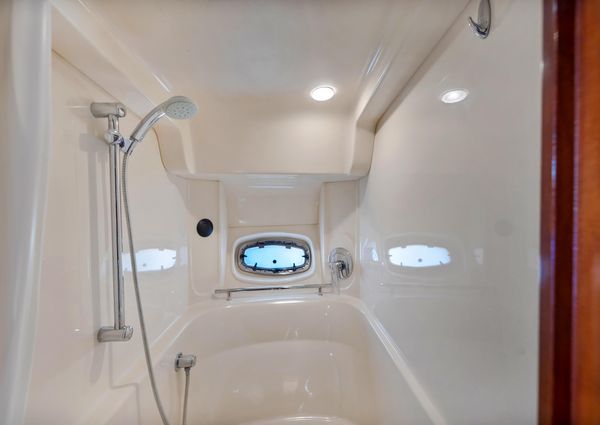 Sea Ray 480 Sundancer image