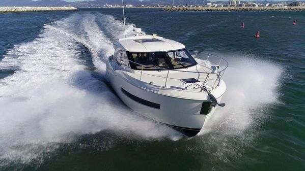 Carver C37 Coupe image