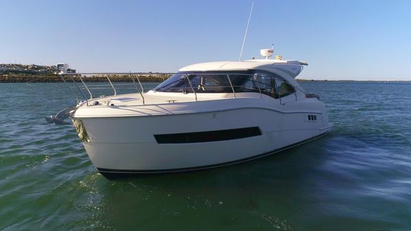 Carver C37 Coupe image
