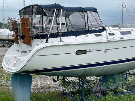 Hunter 356 image