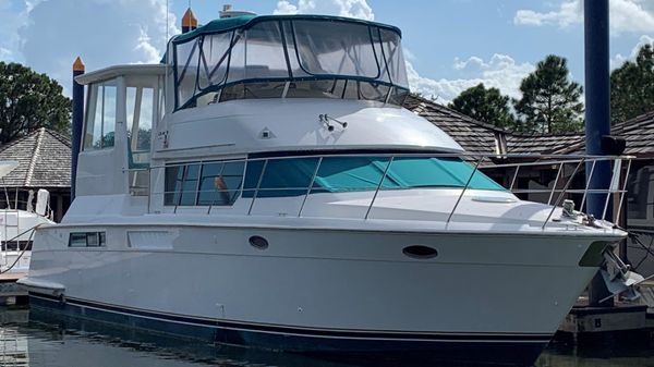 Carver 500 Cockpit Motor Yacht