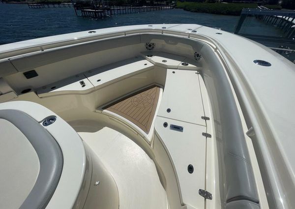 Scout 355 LXF Center Console image