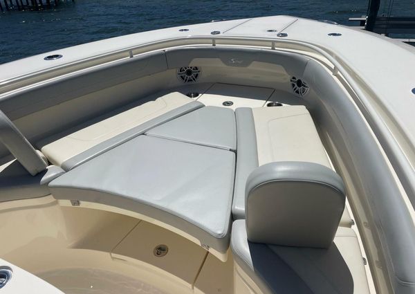 Scout 355 LXF Center Console image