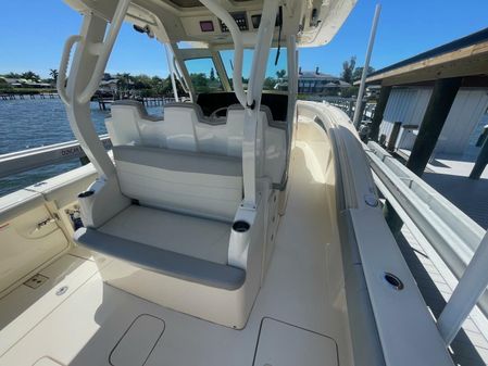Scout 355 LXF Center Console image