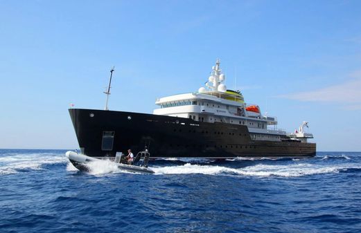 Custom Chantiers Piriou Expedition Yacht image