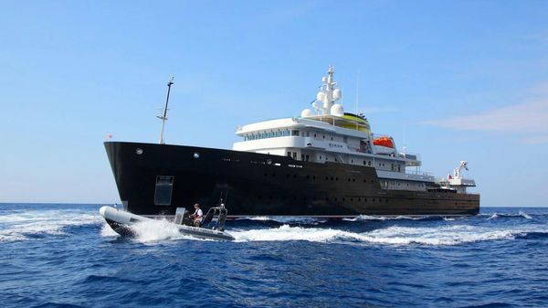 Custom Chantiers Piriou Expedition Yacht