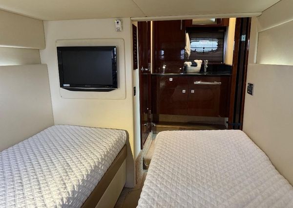 Sea Ray 470 Sundancer image