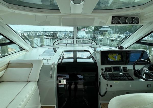 Sea Ray 470 Sundancer image