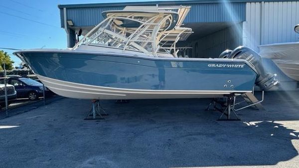 Grady-White Freedom 275