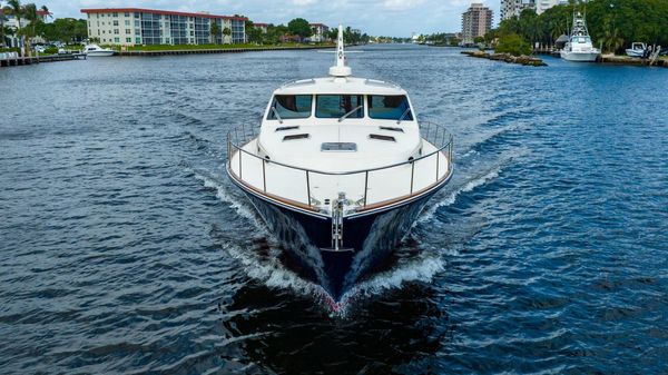 Palm Beach Motor Yachts PB52 image