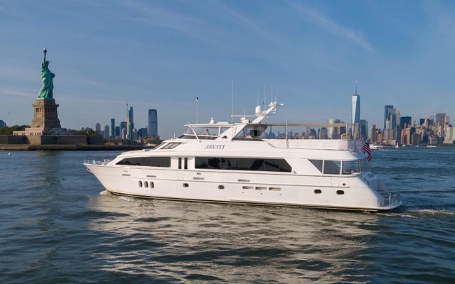 Hatteras 100 Motor Yacht - main image