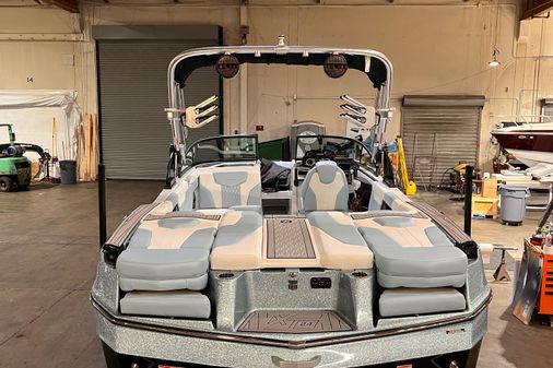 MasterCraft XT24 image