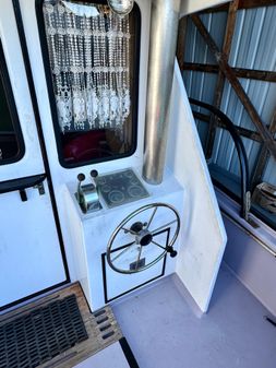 Delta Pilothouse image