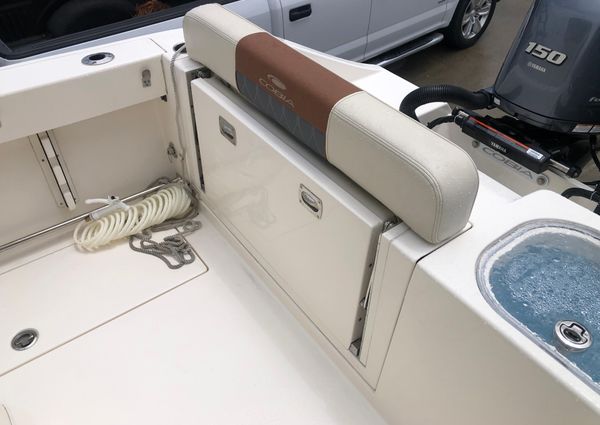 Cobia 240-CENTER-CONSOLE image