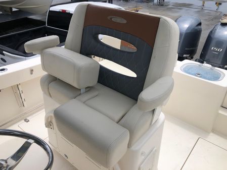 Cobia 240-CENTER-CONSOLE image