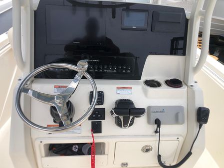 Cobia 240-CENTER-CONSOLE image