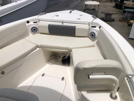 Cobia 240-CENTER-CONSOLE image