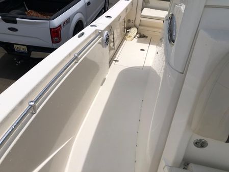 Cobia 240-CENTER-CONSOLE image