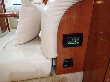 Sea Ray 380 Sundancer image