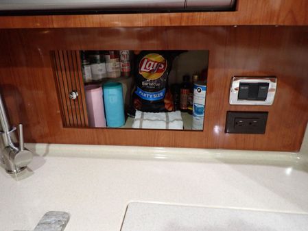 Sea Ray 380 Sundancer image