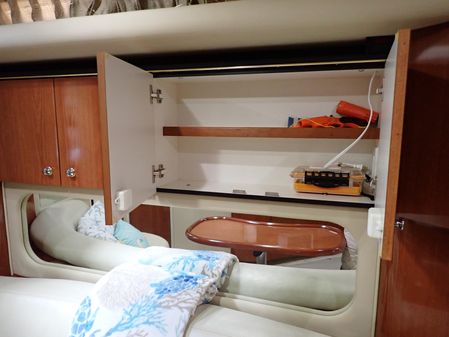 Sea Ray 380 Sundancer image