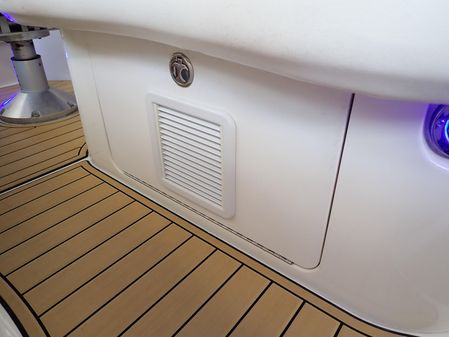 Sea Ray 380 Sundancer image