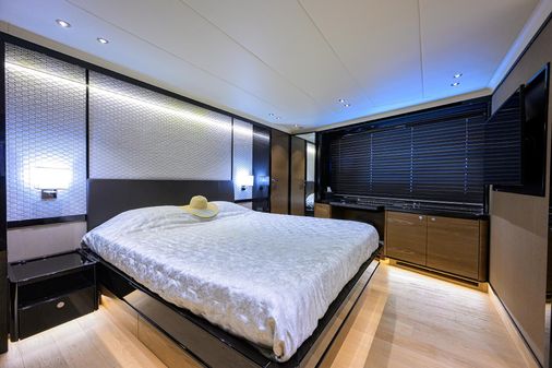Absolute Navetta 73 image
