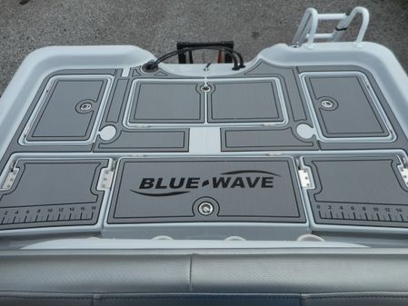 Blue Wave 2400 PureBay image