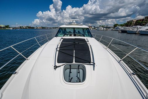 Sea Ray 470 Sundancer image