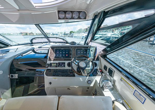 Sea Ray 470 Sundancer image