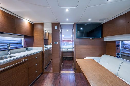 Sea Ray 470 Sundancer image