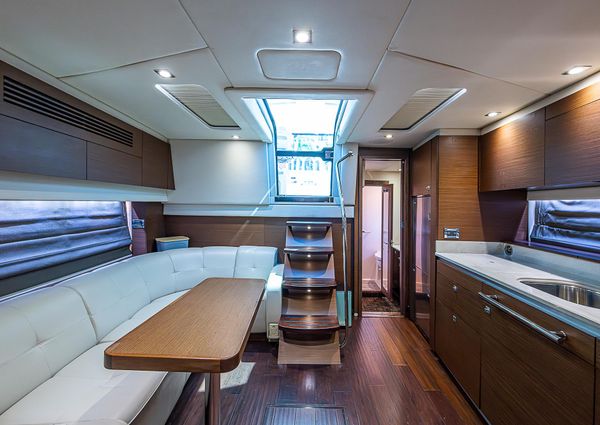 Sea Ray 470 Sundancer image