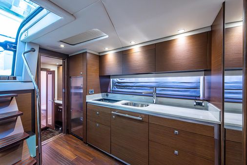 Sea Ray 470 Sundancer image