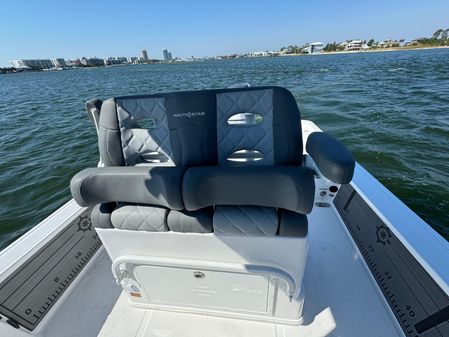 NauticStar 274 Bay image