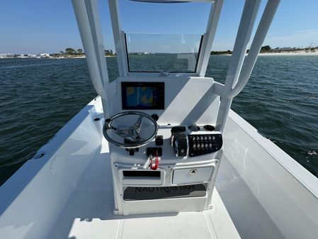 NauticStar 274 Bay image