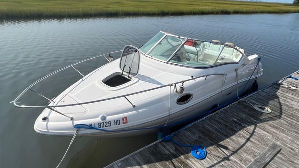 Sea Ray 240 Sundancer 