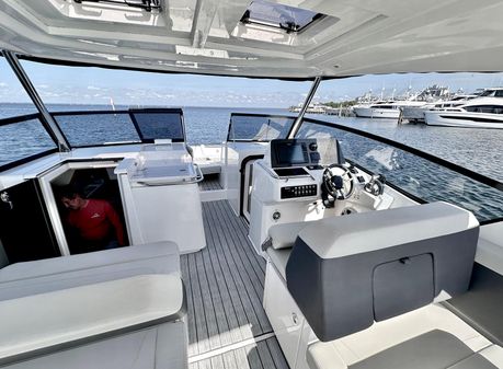 Aquila 32 Sport image