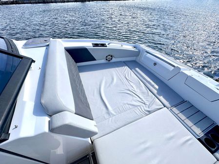 Aquila 32 Sport image