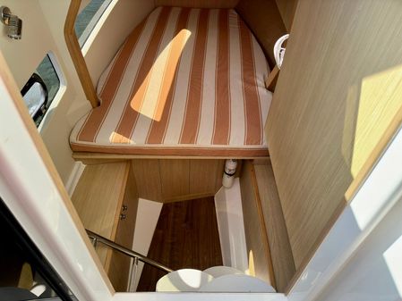 Aquila 32 Sport image