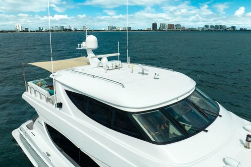 Hatteras 80 Motor Yacht Sky Lounge image